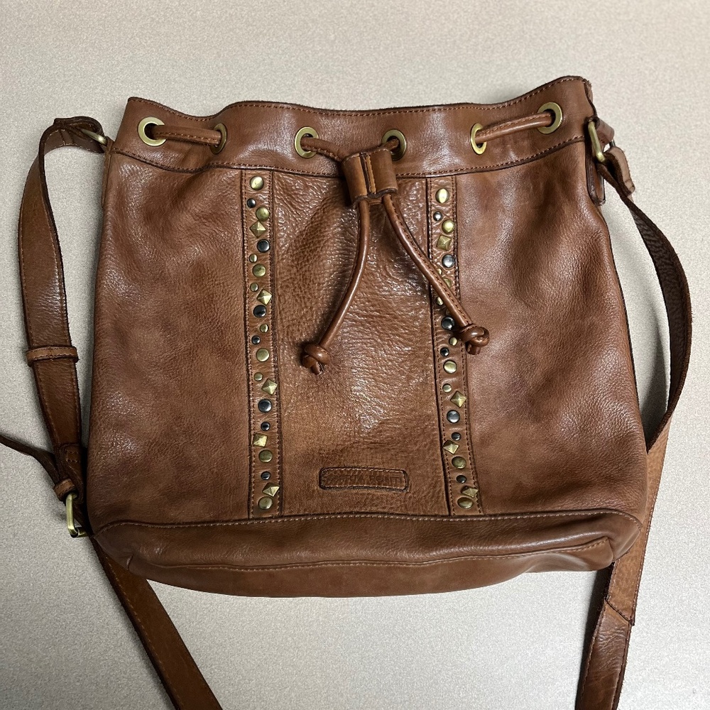 MARTA PONTI BROWN LEATHER & STUDS ADJUSTABLE BUCKET CROSSBODY - Picture 5 of 8